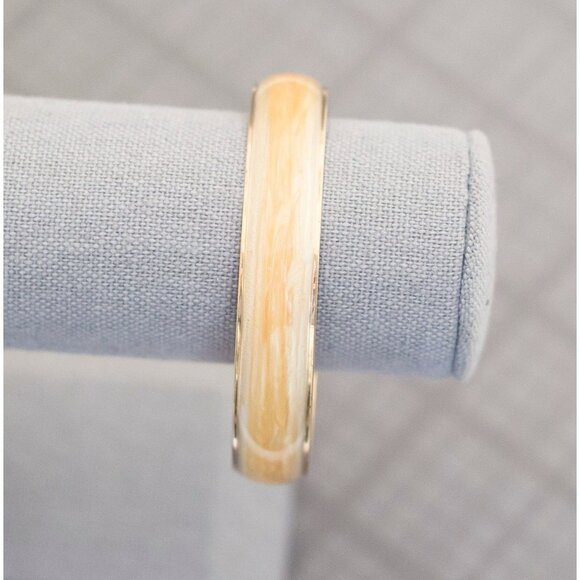 Vintage Gothic Gold Tone Bangle Bracelet 7.85 Inches by Avon G14 - Picture 3 of 4